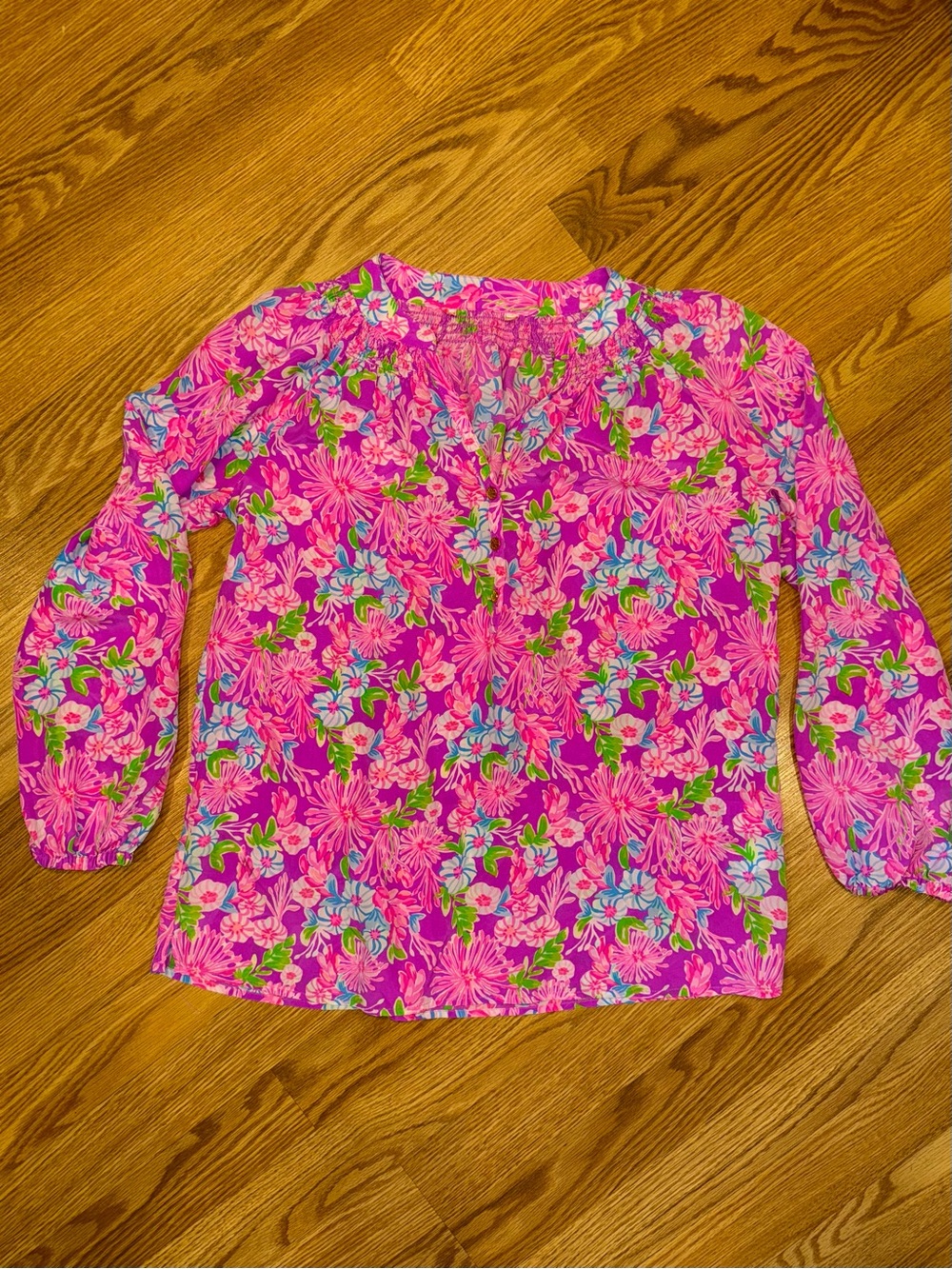 Lilly Pulitzer Elsa top in Moms the Word 100% silk print